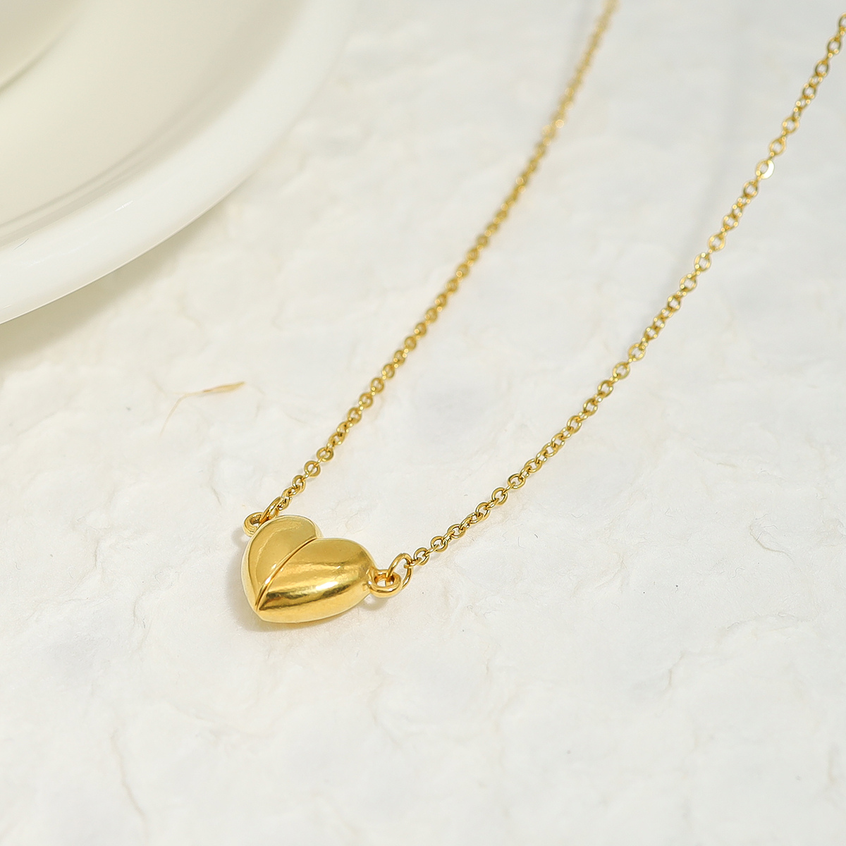 The Aurora Magnetic Heart Necklace
